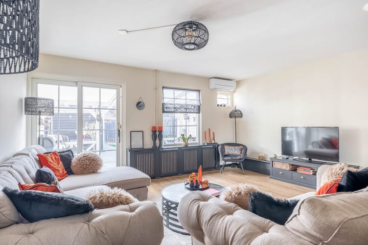 Foto 2 van Tuniserf 32