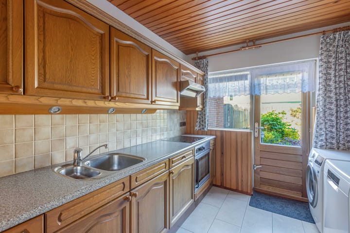 Foto 11 van Omroeplaan 20