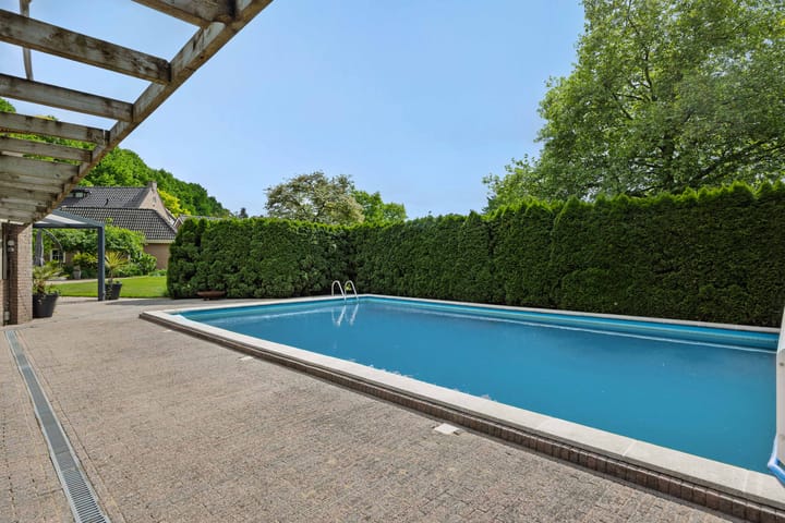 Foto 11 van Van Coothstraat 5