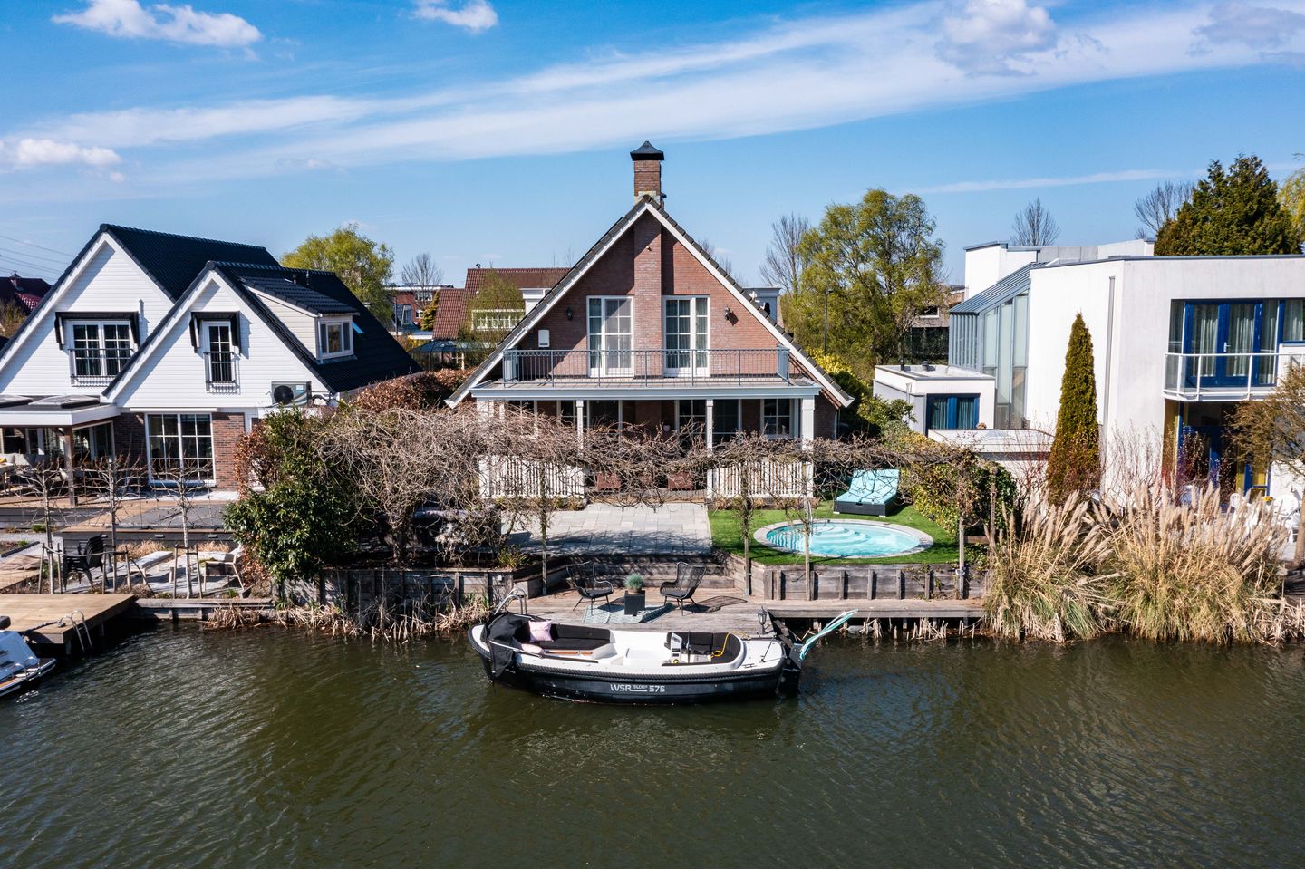 Foto 1 van Aper Bouwmankade 24