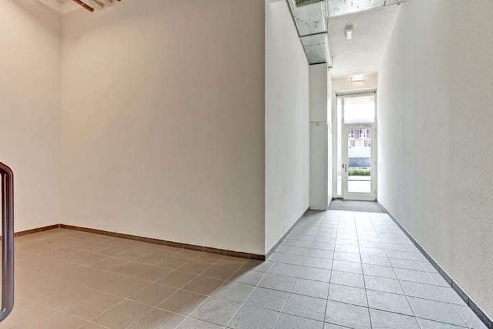 Photo 6 of Oostenrijkstraat 27