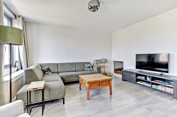 Photo 10 of Oostenrijkstraat 27