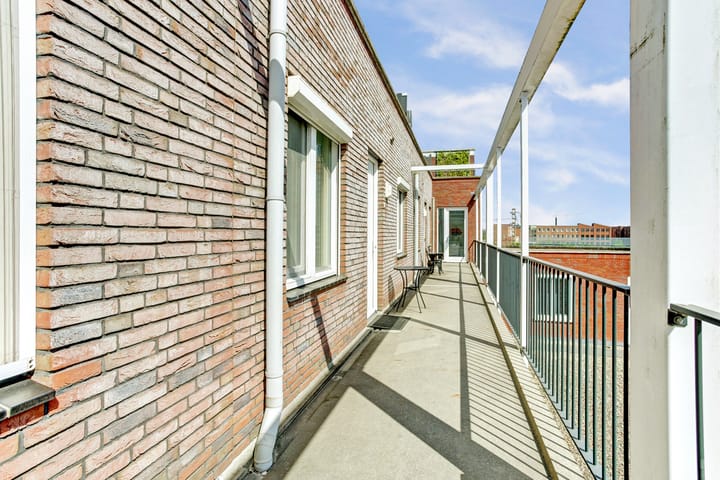 Photo 34 of Oostenrijkstraat 27