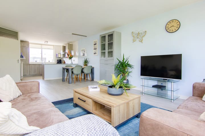 Foto 3 van Charta 77-Vaart 54