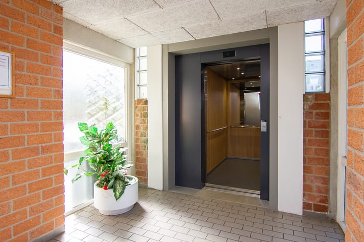 Foto 8 van Charta 77-Vaart 54