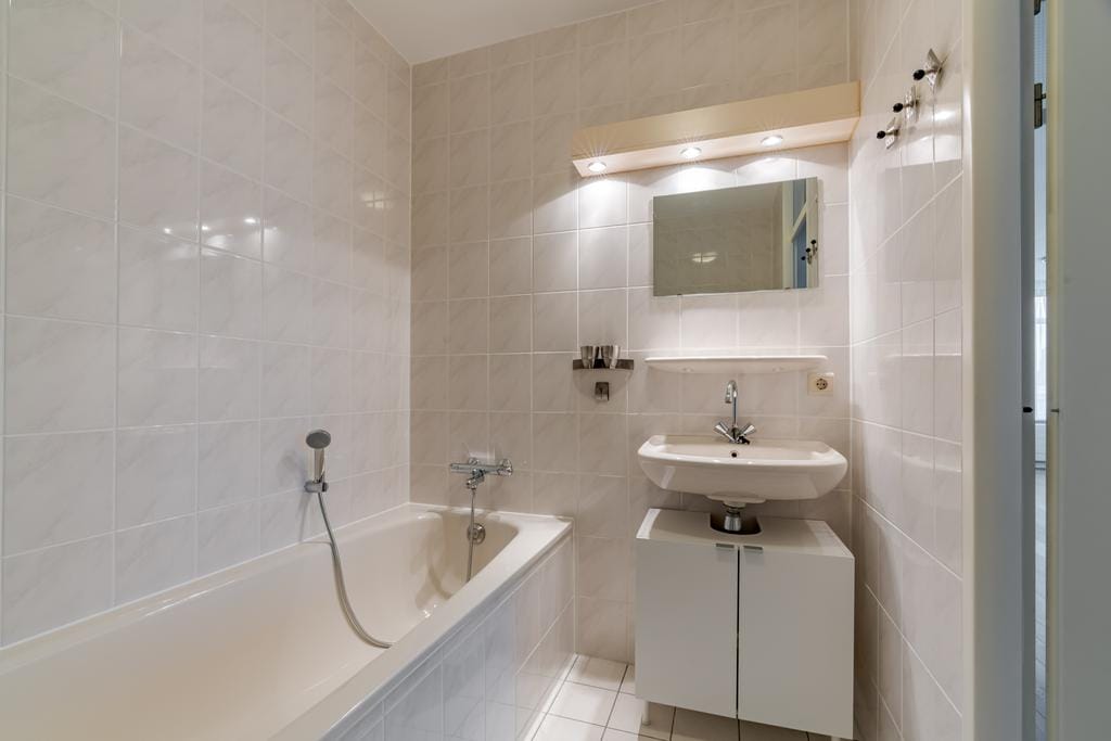 Foto 17 van Burgemeester De Monchyplein 227