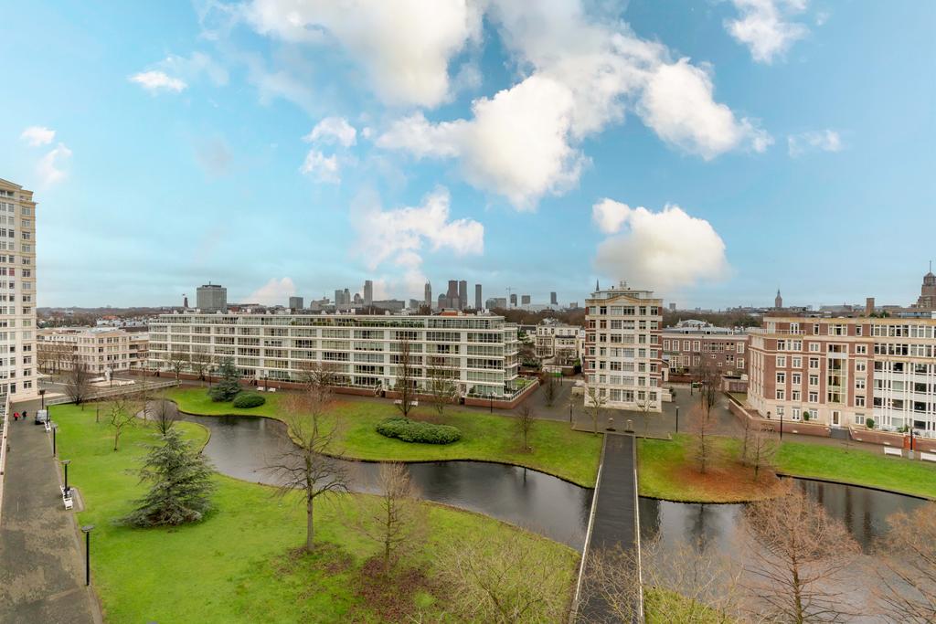 Foto 27 van Burgemeester De Monchyplein 227