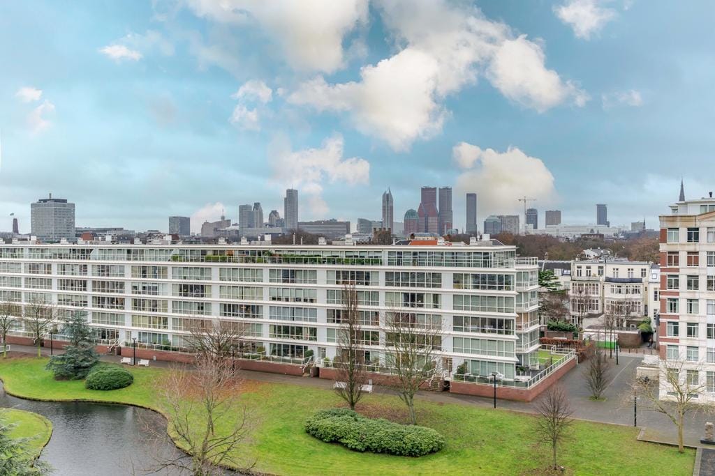 Foto 28 van Burgemeester De Monchyplein 227