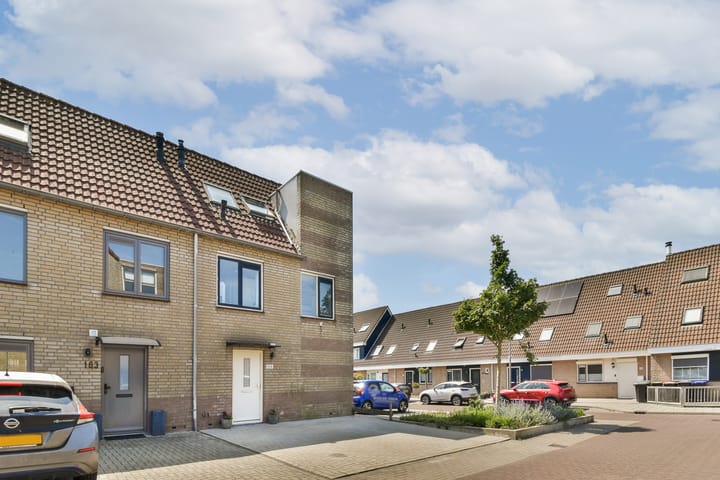 Photo 5 of Mina Krüseman-erf 184