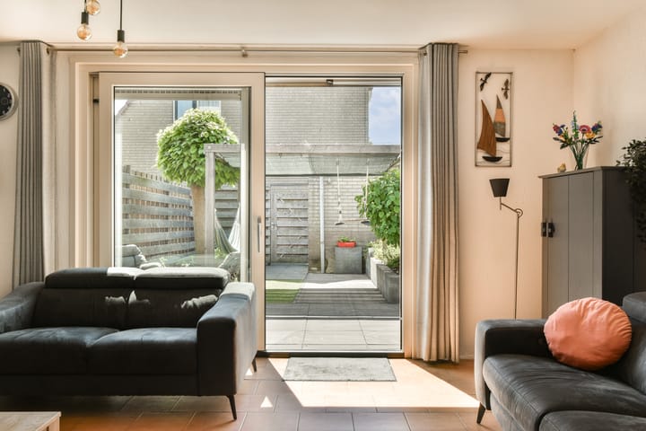 Foto 11 van Mina Krüseman-erf 184