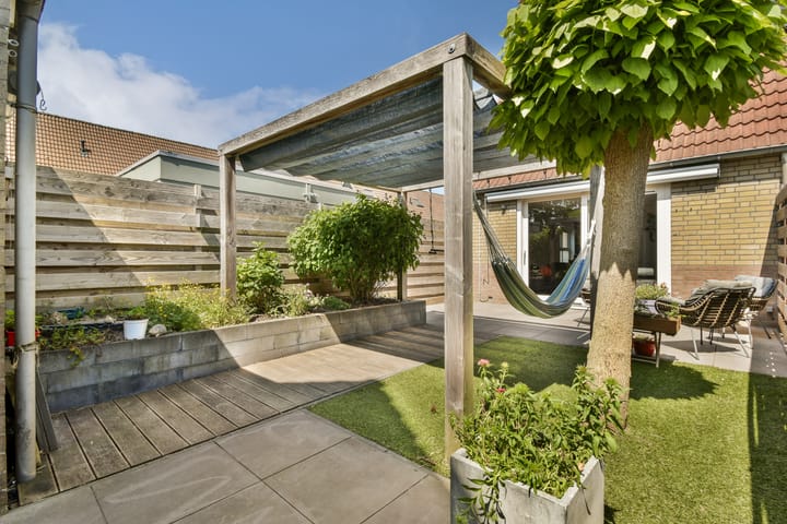 Foto 14 van Mina Krüseman-erf 184