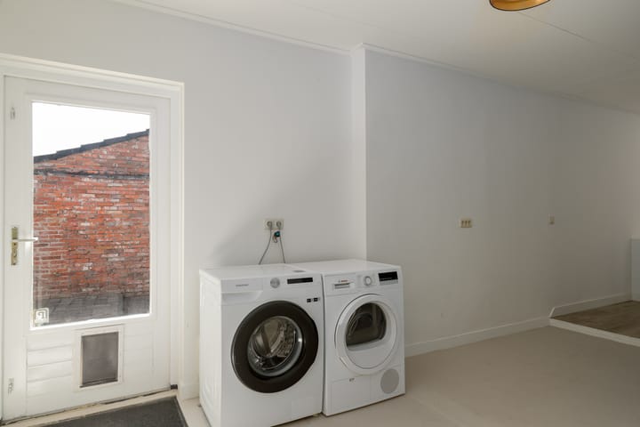 Foto 21 van Postkade 63