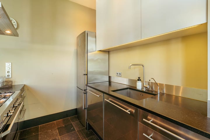 Foto 19 van Brederodestraat 4-2