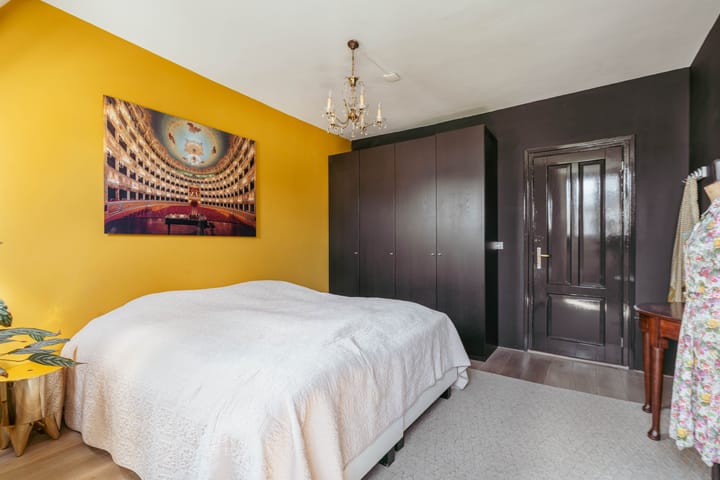 Foto 28 van Brederodestraat 4-2