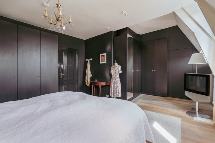 Foto 30 van Brederodestraat 4-2