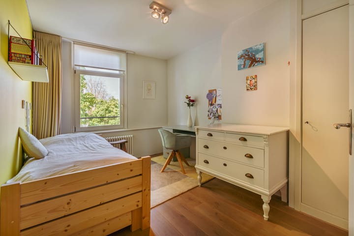 Foto 34 van Brederodestraat 4-2