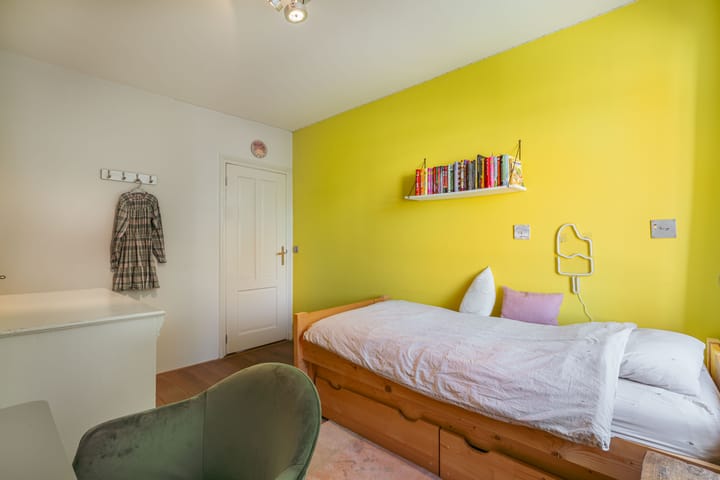 Foto 35 van Brederodestraat 4-2