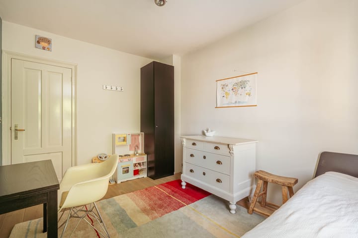 Foto 37 van Brederodestraat 4-2