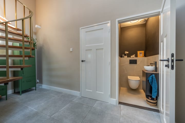 Foto 6 van van Limburg Stirumlaan 13