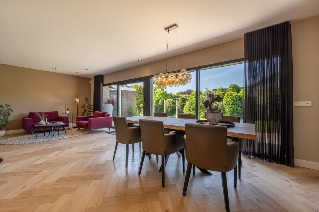 Foto 8 van van Limburg Stirumlaan 13