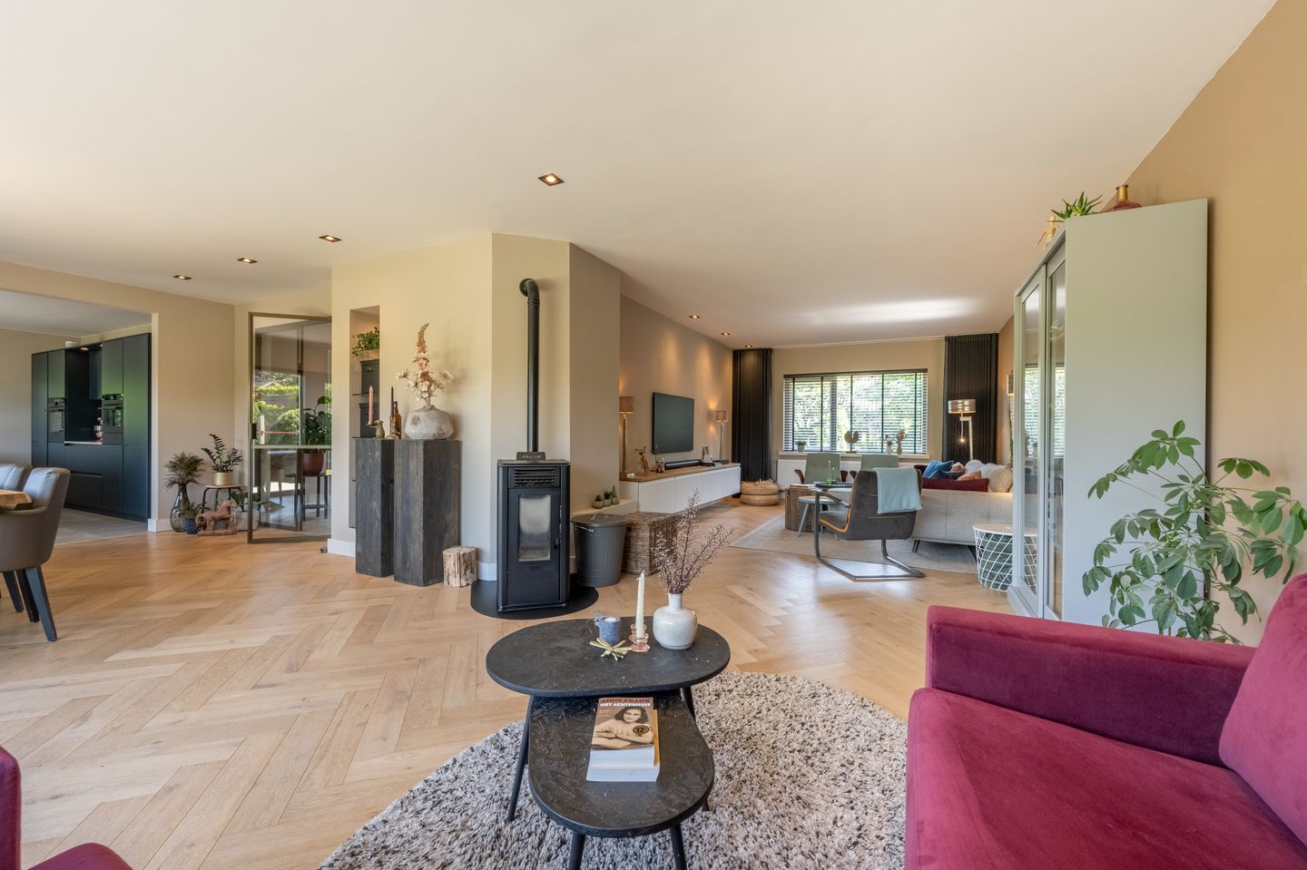 Foto 14 van van Limburg Stirumlaan 13