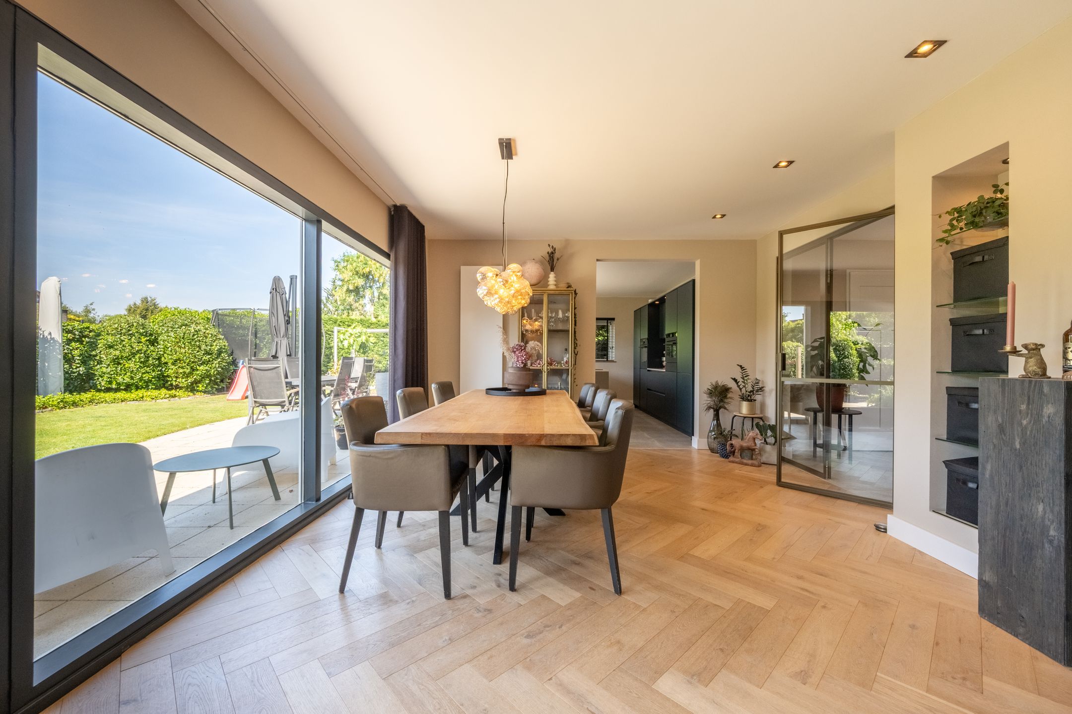 Foto 18 van van Limburg Stirumlaan 13