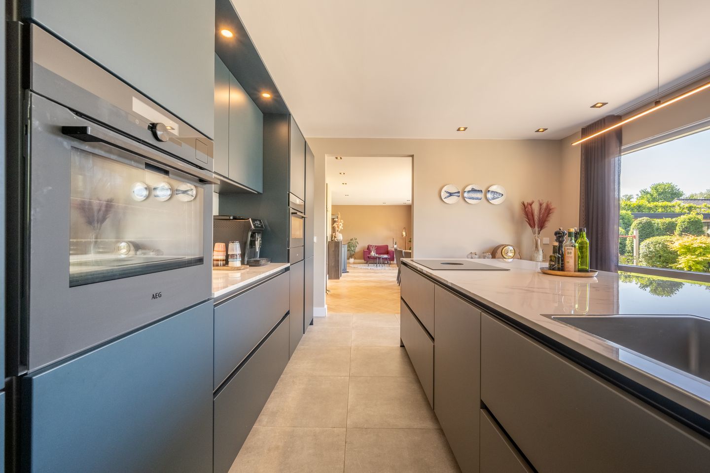 Foto 25 van van Limburg Stirumlaan 13