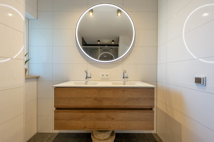 Foto 34 van van Limburg Stirumlaan 13