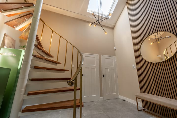 Foto 37 van van Limburg Stirumlaan 13