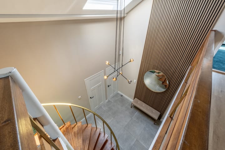 Foto 41 van van Limburg Stirumlaan 13