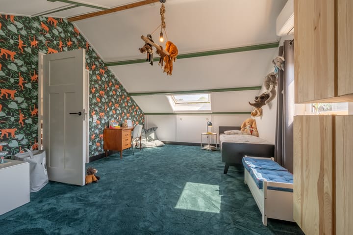 Foto 44 van van Limburg Stirumlaan 13