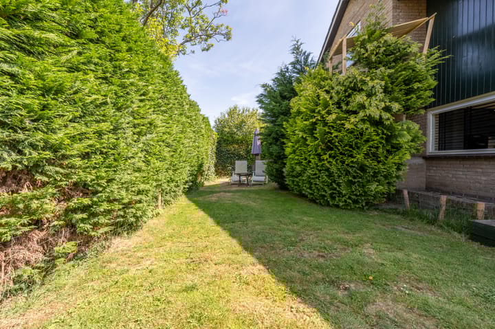 Foto 58 van van Limburg Stirumlaan 13