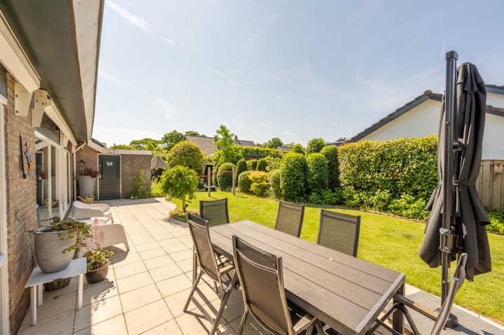 Foto 59 van van Limburg Stirumlaan 13