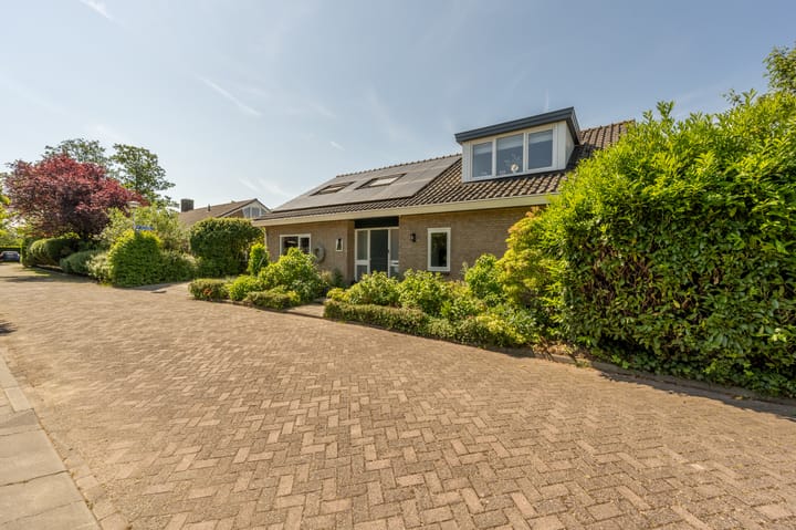 Foto 60 van van Limburg Stirumlaan 13