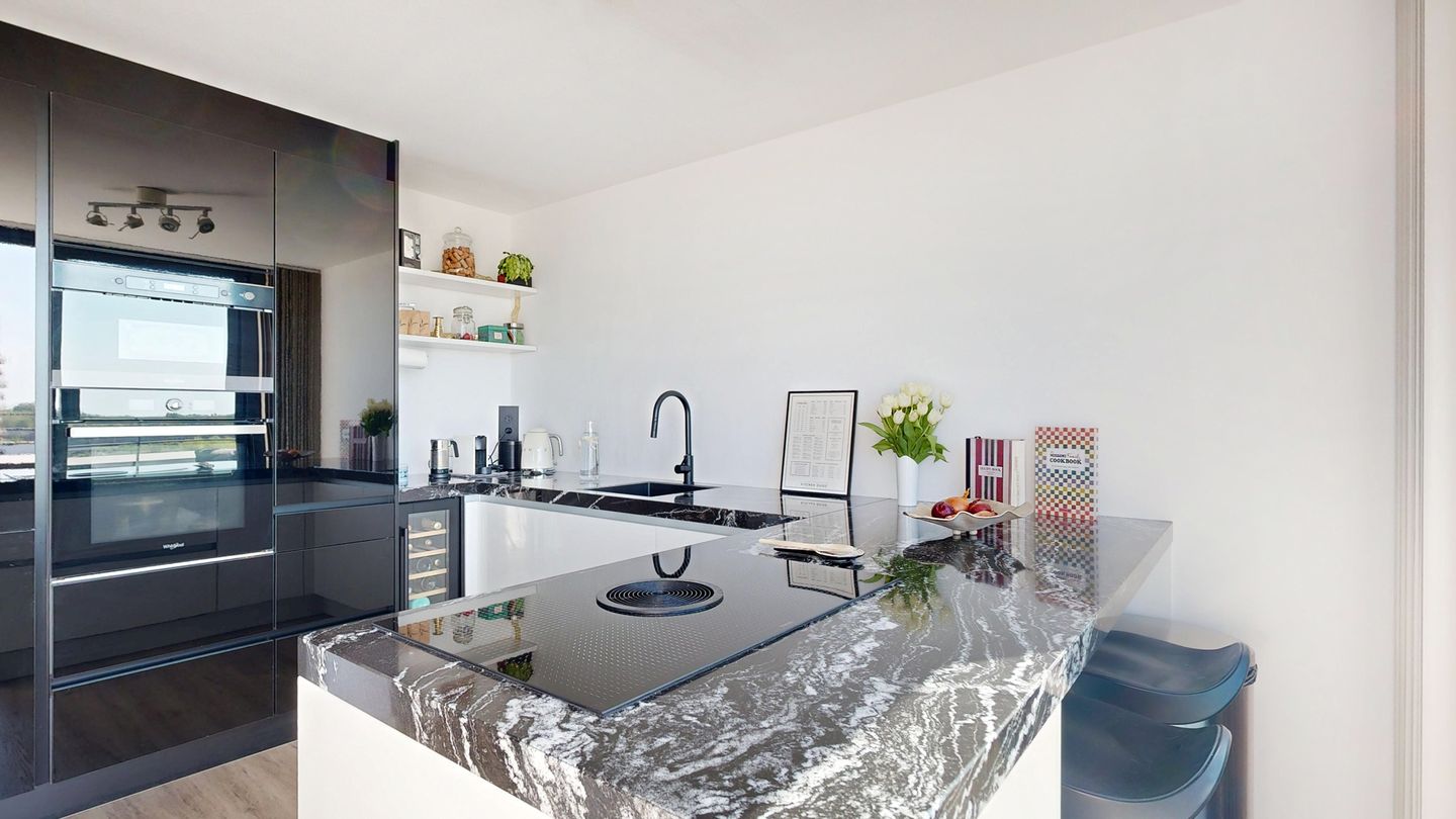 Photo 10 of Chet Bakerstraat 201