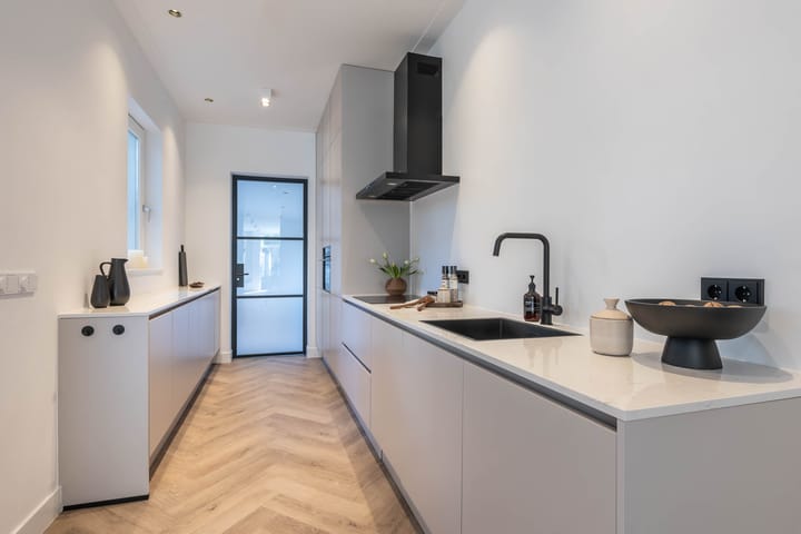 Photo 15 of Sluisstraat 38-H