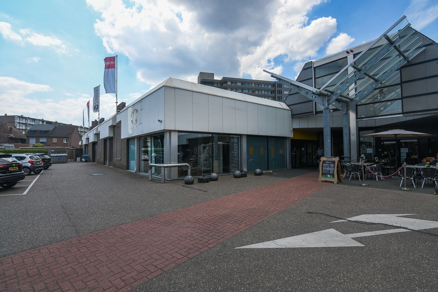 Bekijk foto 4 van 't Winkelcentrum 1