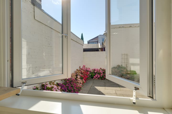 Photo 10 of Claudiusstraat 1