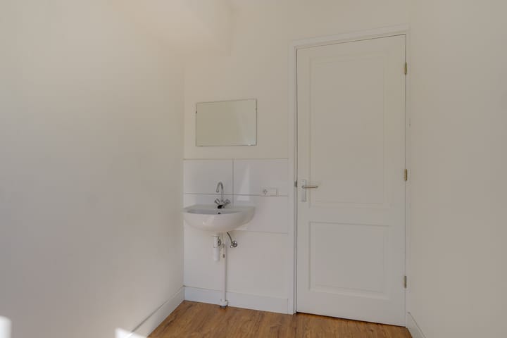 Photo 15 of Claudiusstraat 1