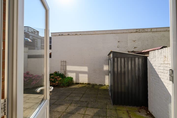 Photo 16 of Claudiusstraat 1