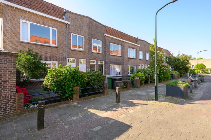 Photo 19 of Claudiusstraat 1