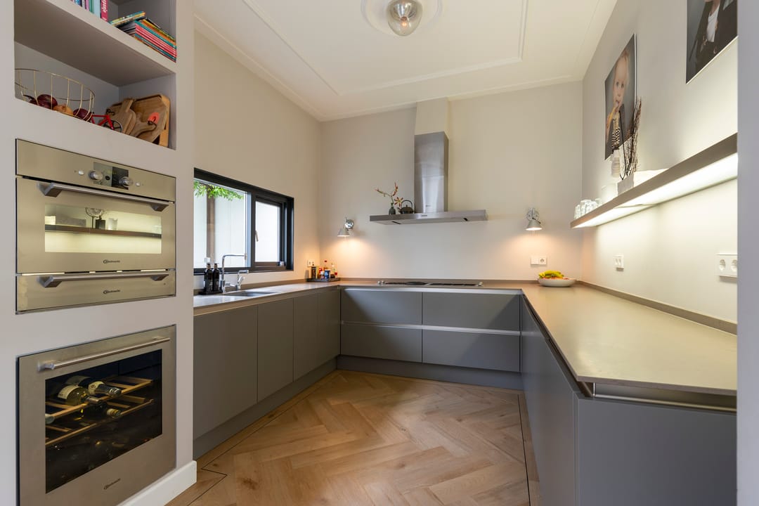 Photo 13 of Burgemeester Penstraat 2-B