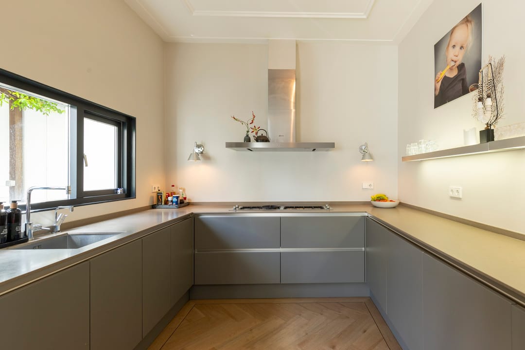 Photo 17 of Burgemeester Penstraat 2-B