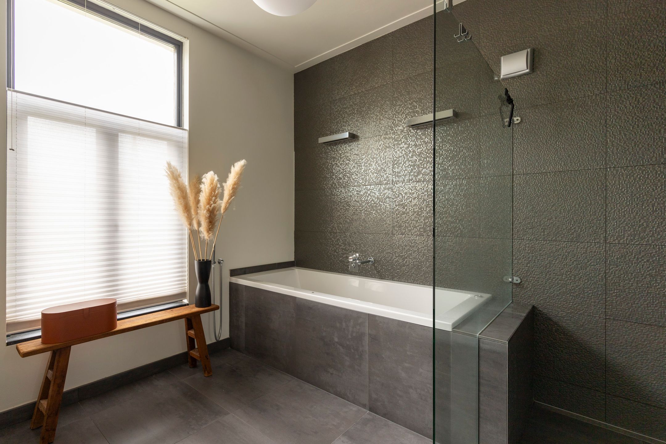 Photo 36 of Burgemeester Penstraat 2-B