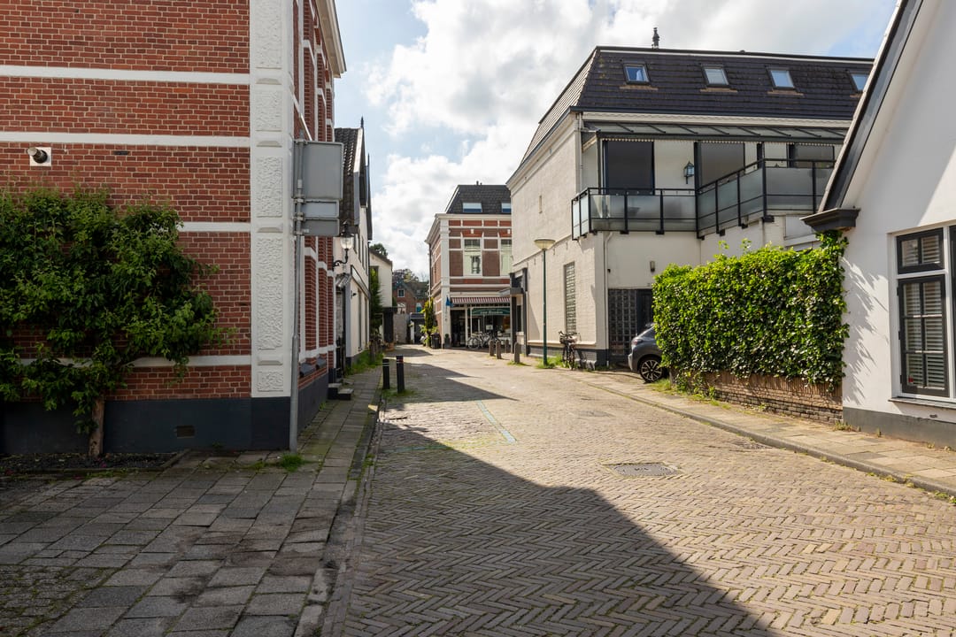 Photo 52 of Burgemeester Penstraat 2-B