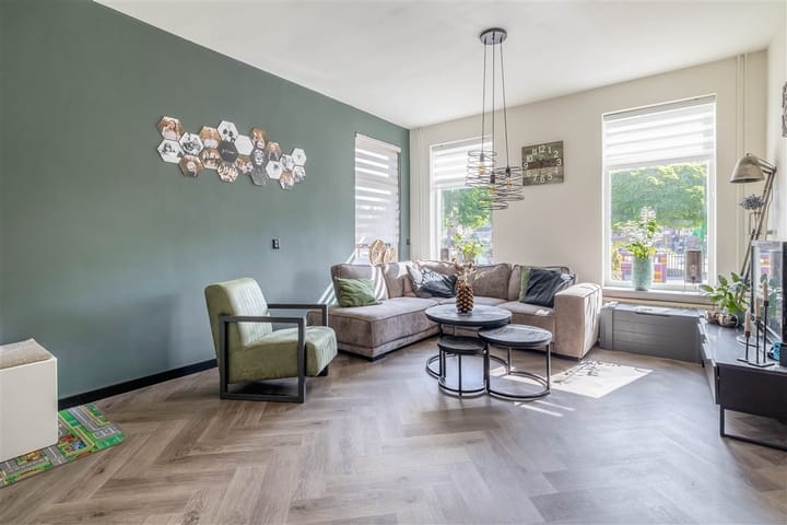 Foto 11 van Middenweg 8