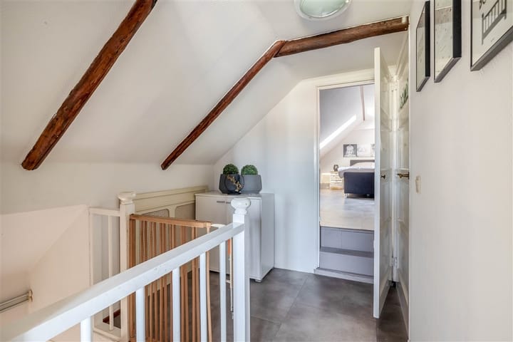 Foto 20 van Middenweg 8