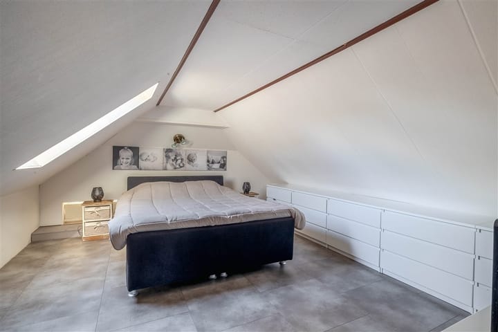 Foto 21 van Middenweg 8