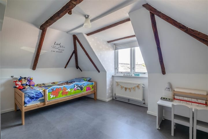 Foto 24 van Middenweg 8