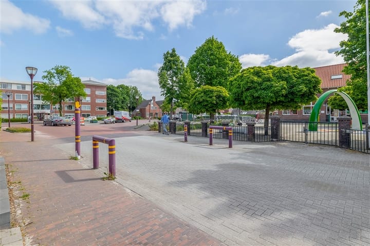 Foto 40 van Middenweg 8